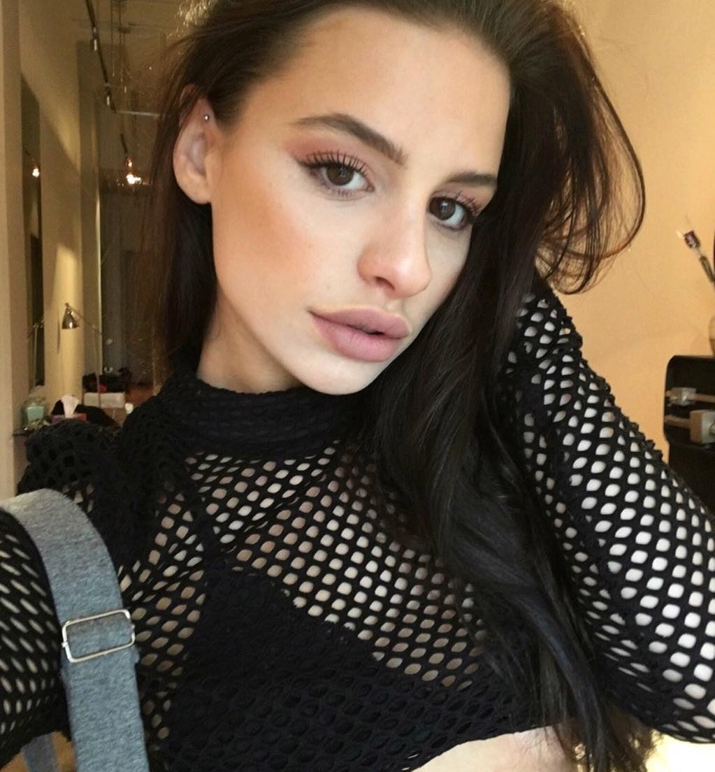 Надежда привлекательная девушка из Дальнереченск цена от 3000 руб