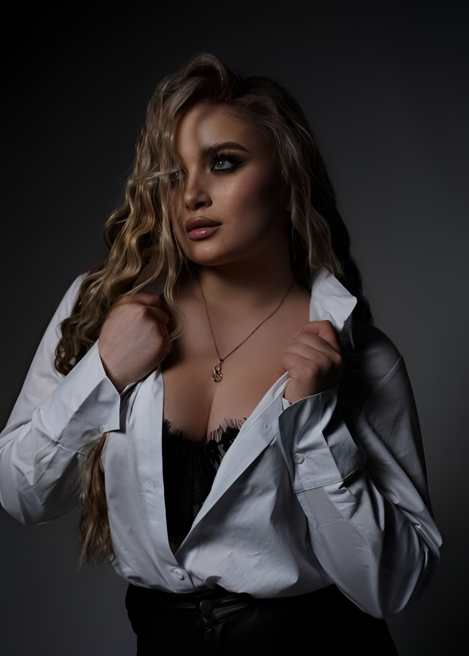 Алиса привлекательная девушка из Дальнереченск цена от 6000 руб